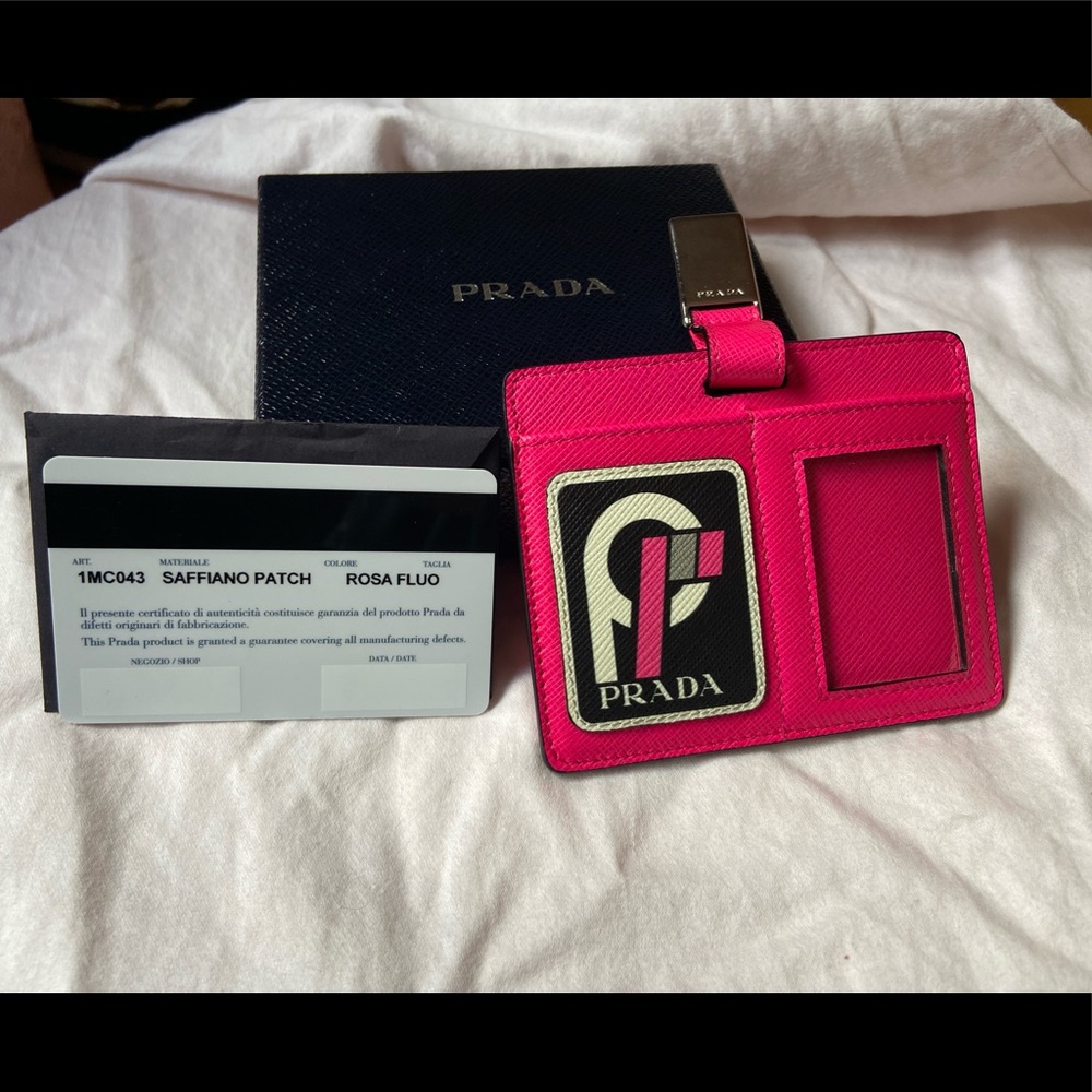 prada ID tag/card holder